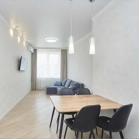 Sea, Central Arcadia, Lux 3 Room Apartment オデッサ エクステリア 写真
